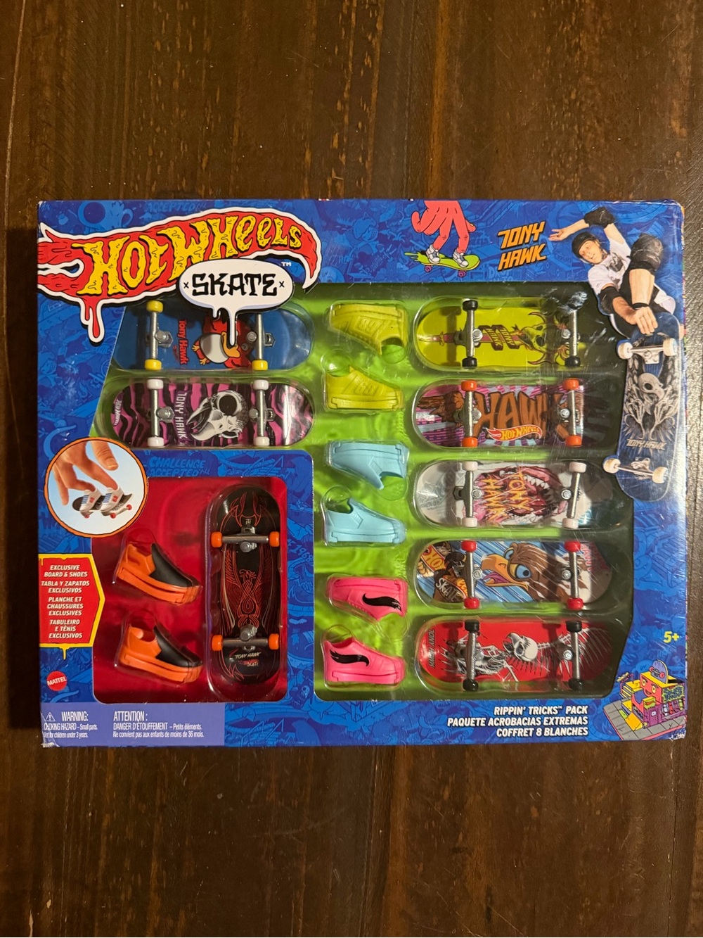 Tony Hawk (8) Fingerboard Set - By Hot Wheels - Skate Rippin’ Tricks